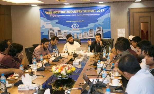 web hosting summit 2017 photo 1.jpg